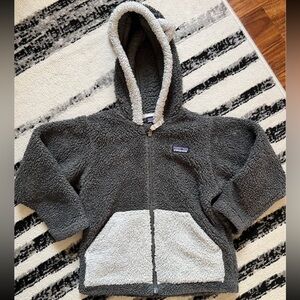 Patagonia “furry friends” fleece jacket